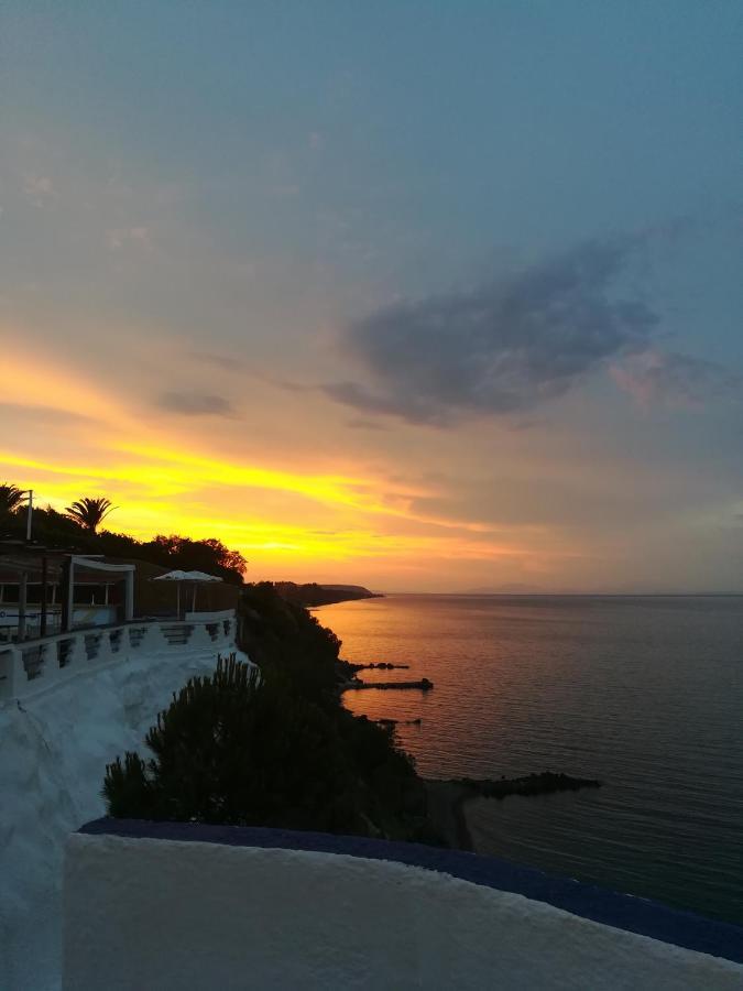 Koralli Beach Niforeika Extérieur photo